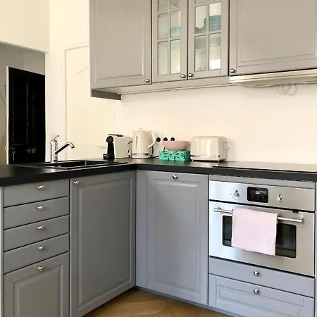 Apartament Charming And Modernly Designed 2 Bedroom - Old Town *